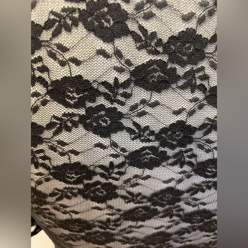 Black lace top - Picture 3 of 4